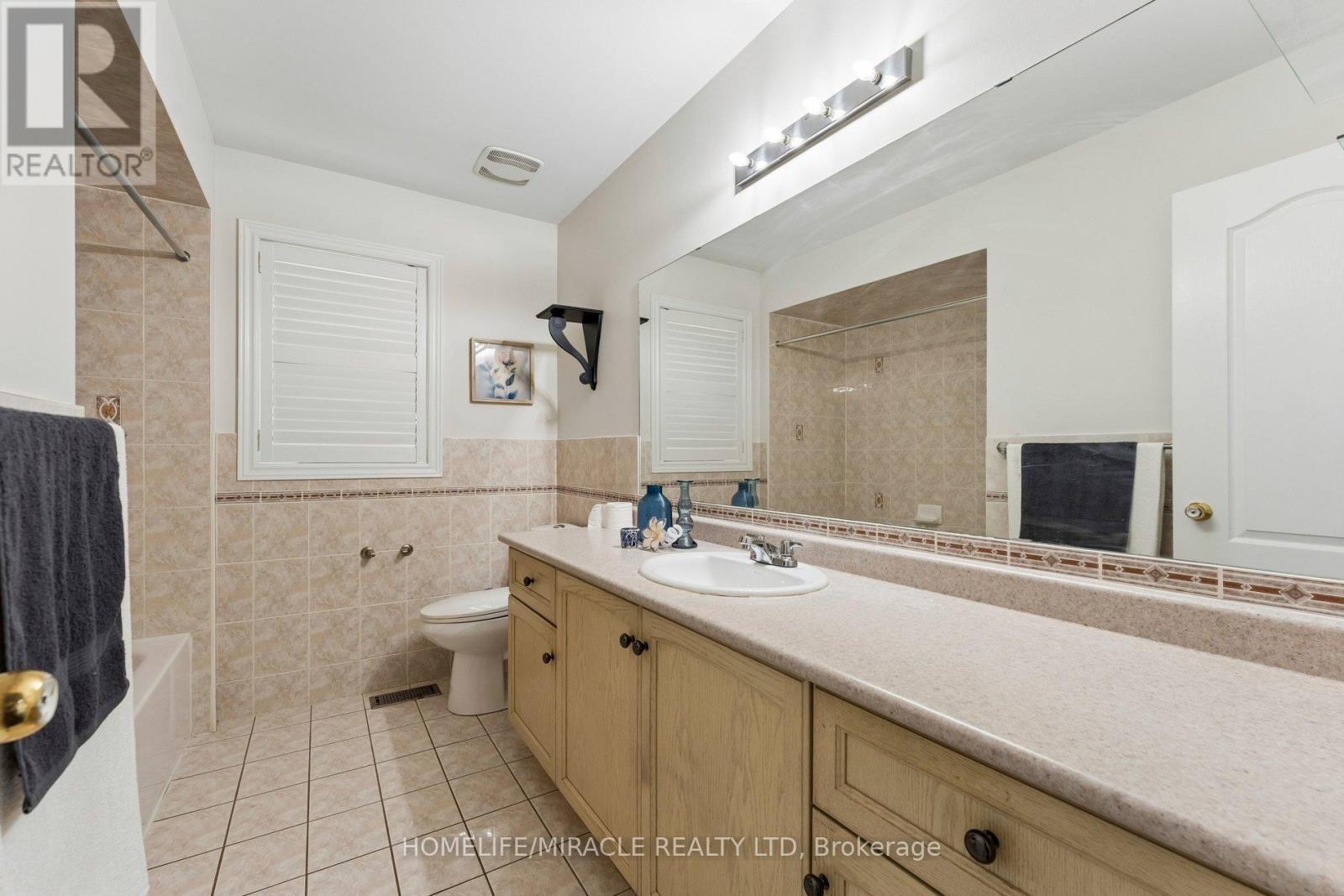 58 Dovehaven Crescent, Brampton, Ontario  L6P 2N8 - Photo 27 - W13155092