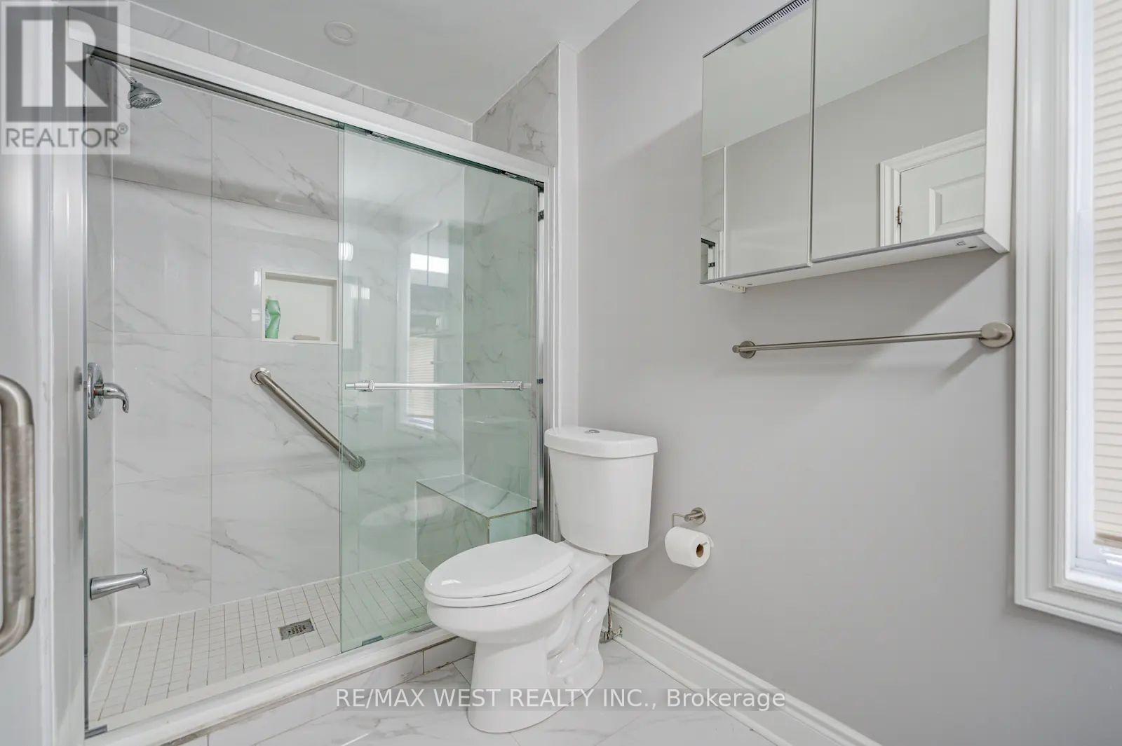 326 Queen Street S, Mississauga, Ontario  L5M 1M2 - Photo 10 - W13155102