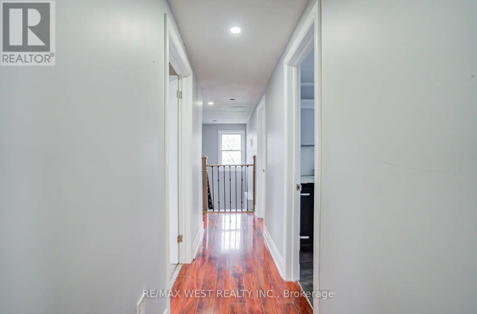 326 Queen Street S, Mississauga, Ontario  L5M 1M2 - Photo 17 - W13155102