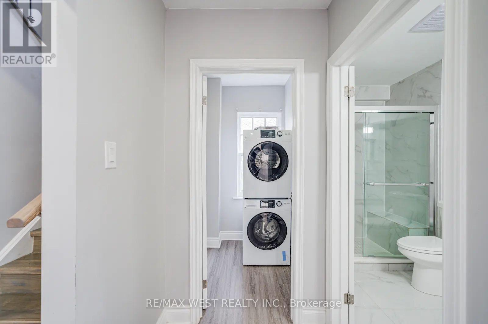326 Queen Street S, Mississauga, Ontario  L5M 1M2 - Photo 8 - W13155102