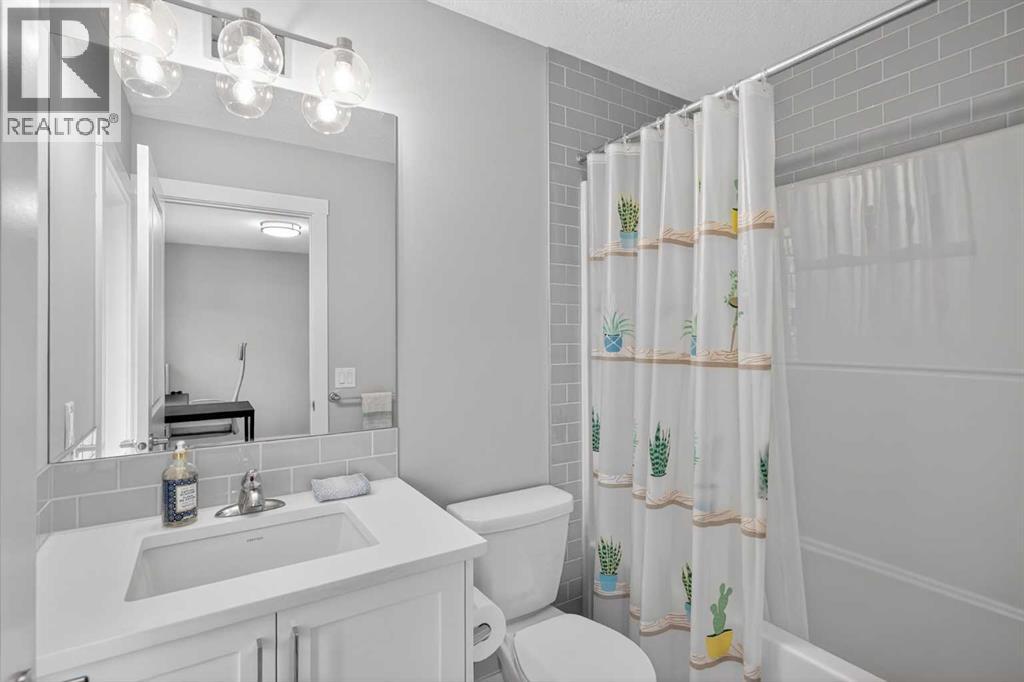 242 Livingston Common NE, Calgary, Alberta  T3P 1K1 - Photo 17 - A2312773