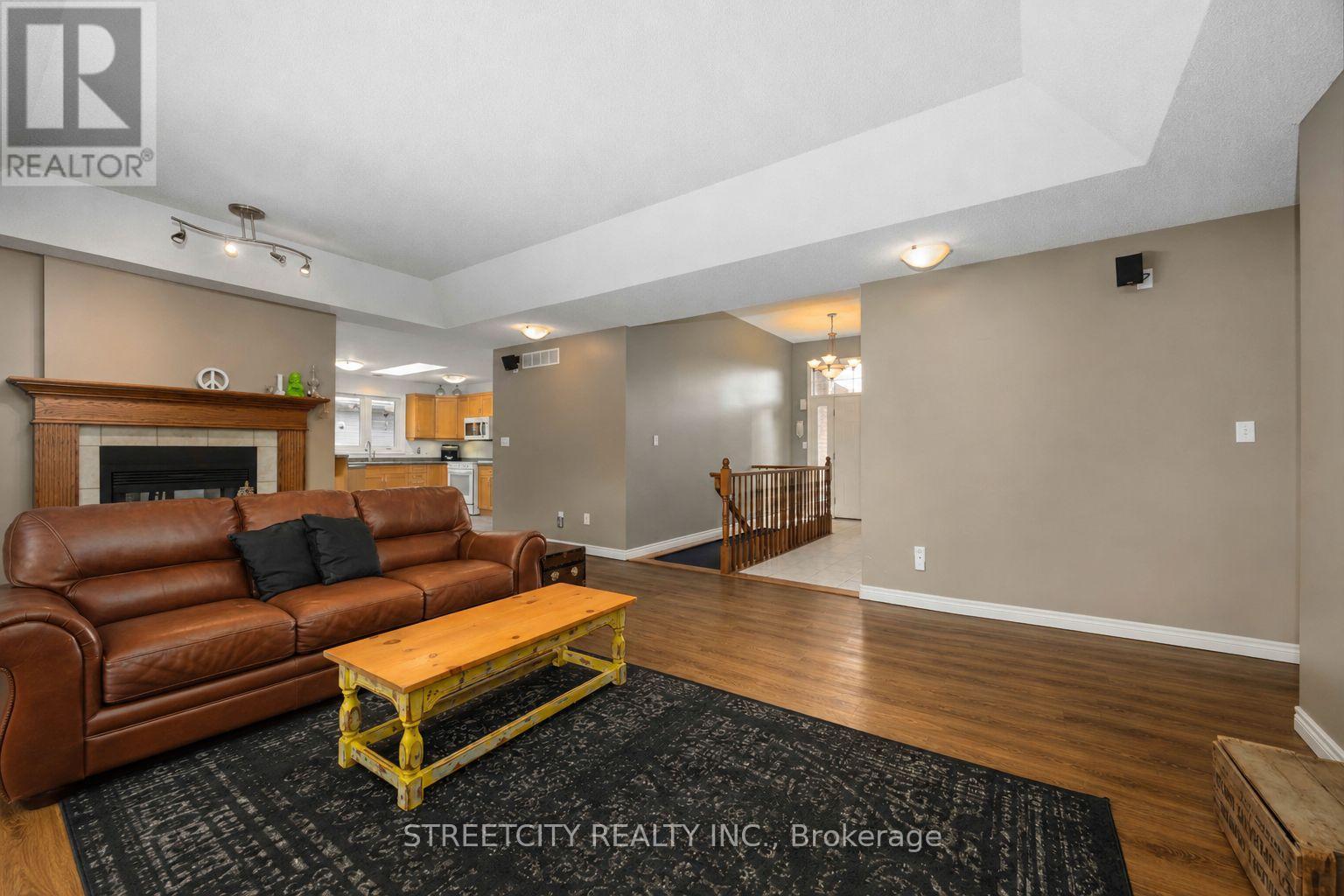 727 Norman Street, Plympton-Wyoming, Ontario  N0N 1T0 - Photo 11 - X13155174