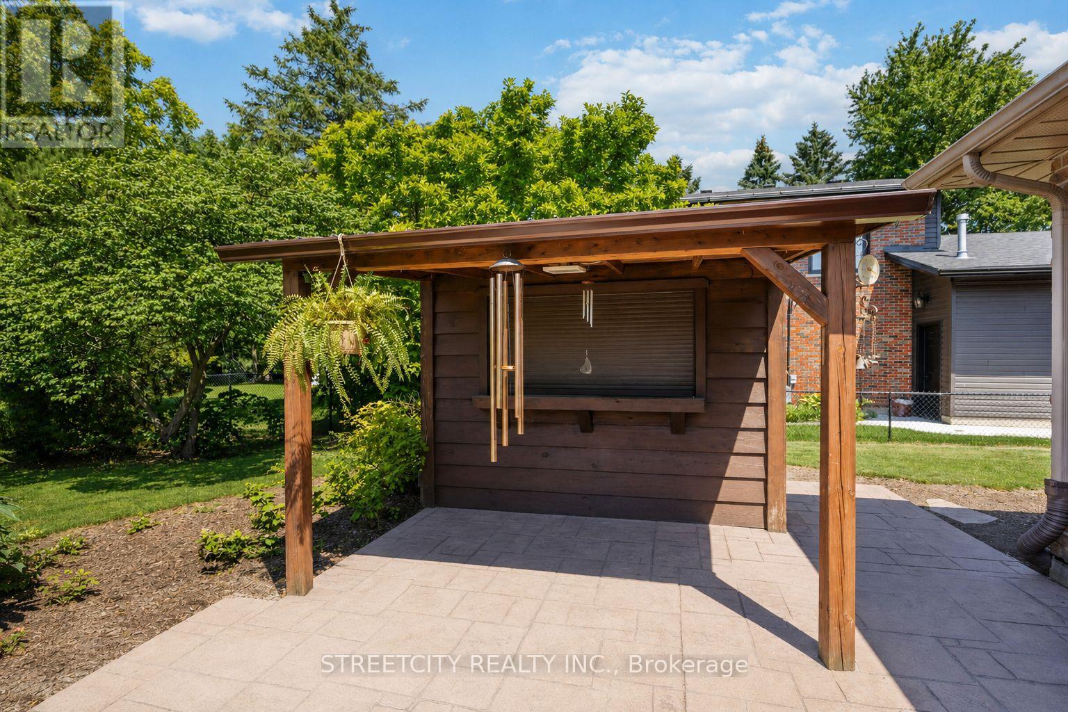 727 Norman Street, Plympton-Wyoming, Ontario  N0N 1T0 - Photo 5 - X13155174