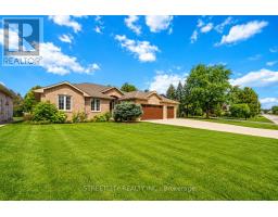 727 NORMAN STREET, Plympton-Wyoming, Ontario