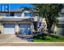 52 - 2 ROYALWOOD COURT, Hamilton, Ontario