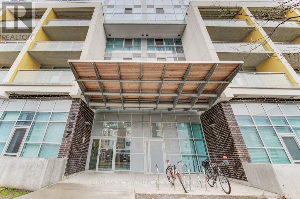 217 - 257 Hemlock Street, Waterloo, Ontario  N2L 0K2 - Photo 2 - X13155070