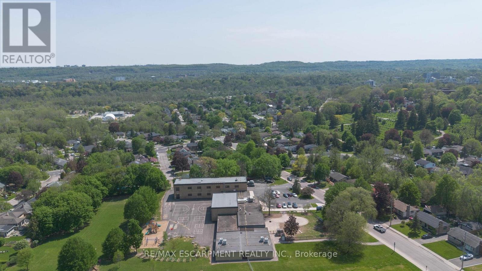 23 Marion Crescent, Hamilton, Ontario  L9H 1H9 - Photo 40 - X13155106