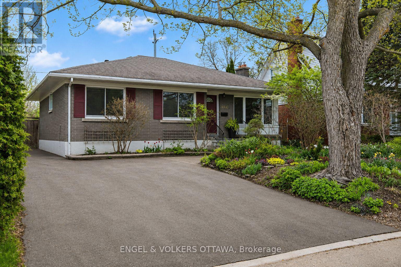 1113 Field Street, Ottawa, Ontario  K2C 2P6 - Photo 2 - X13155138
