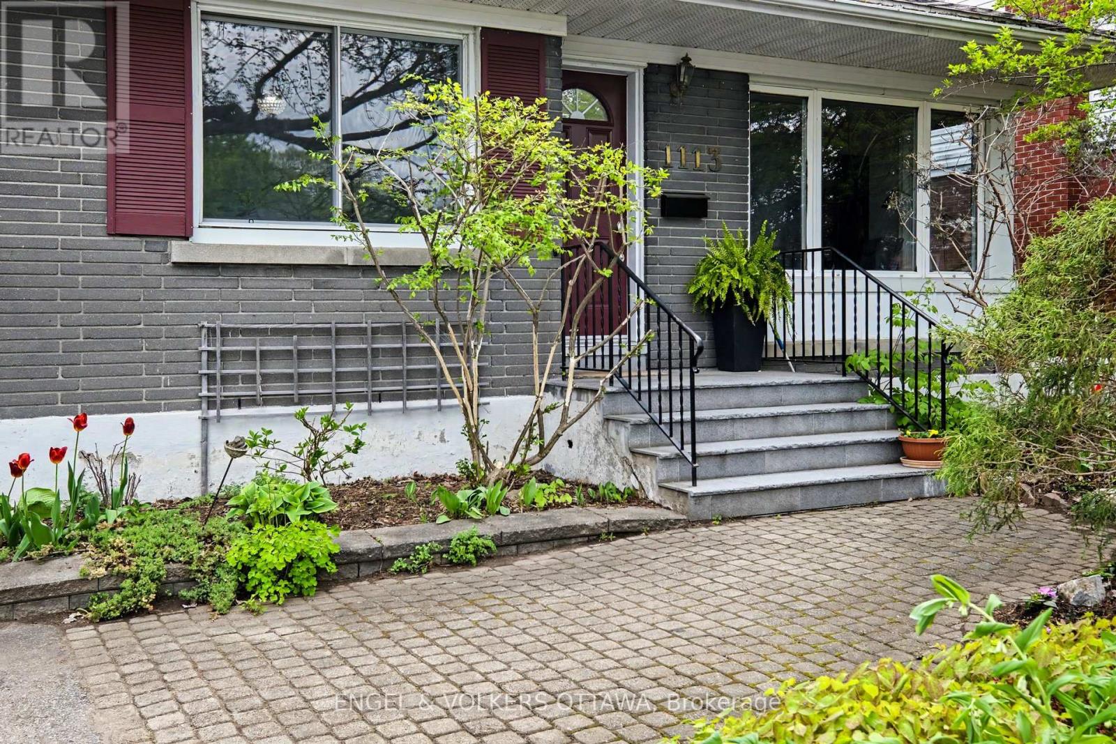 1113 Field Street, Ottawa, Ontario  K2C 2P6 - Photo 3 - X13155138