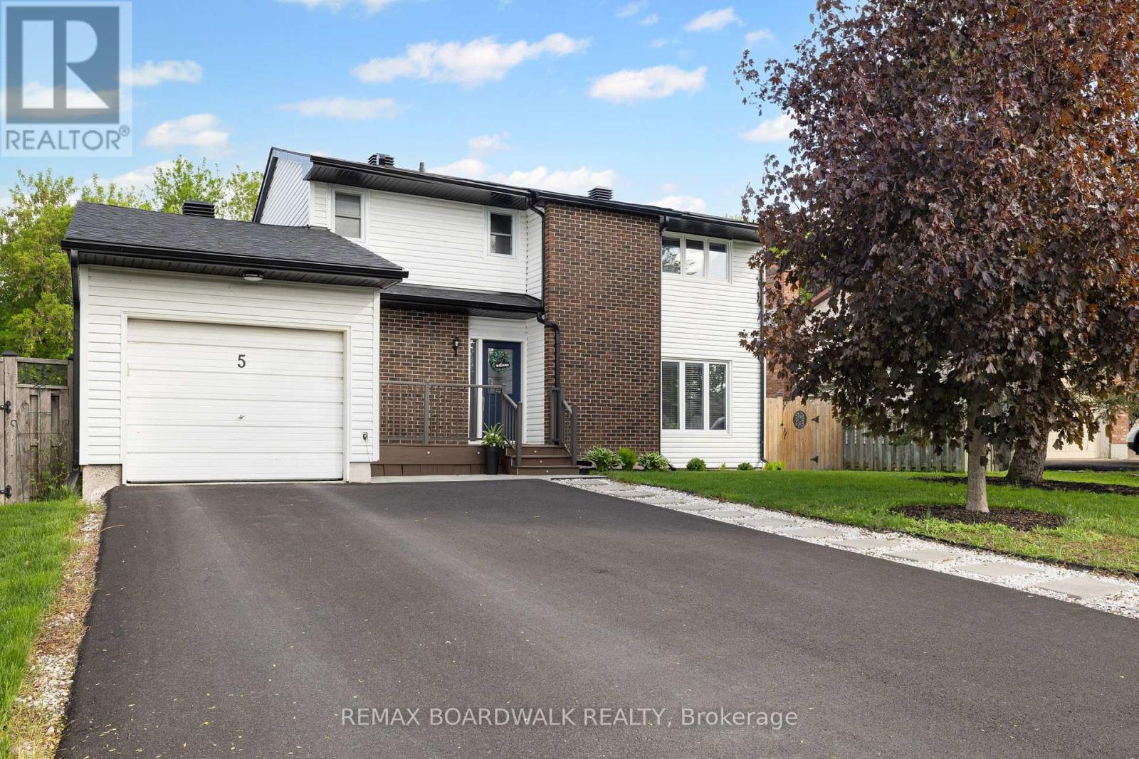 5 Clay Street, Mississippi Mills, Ontario  K0A 1A0 - Photo 1 - X13155340