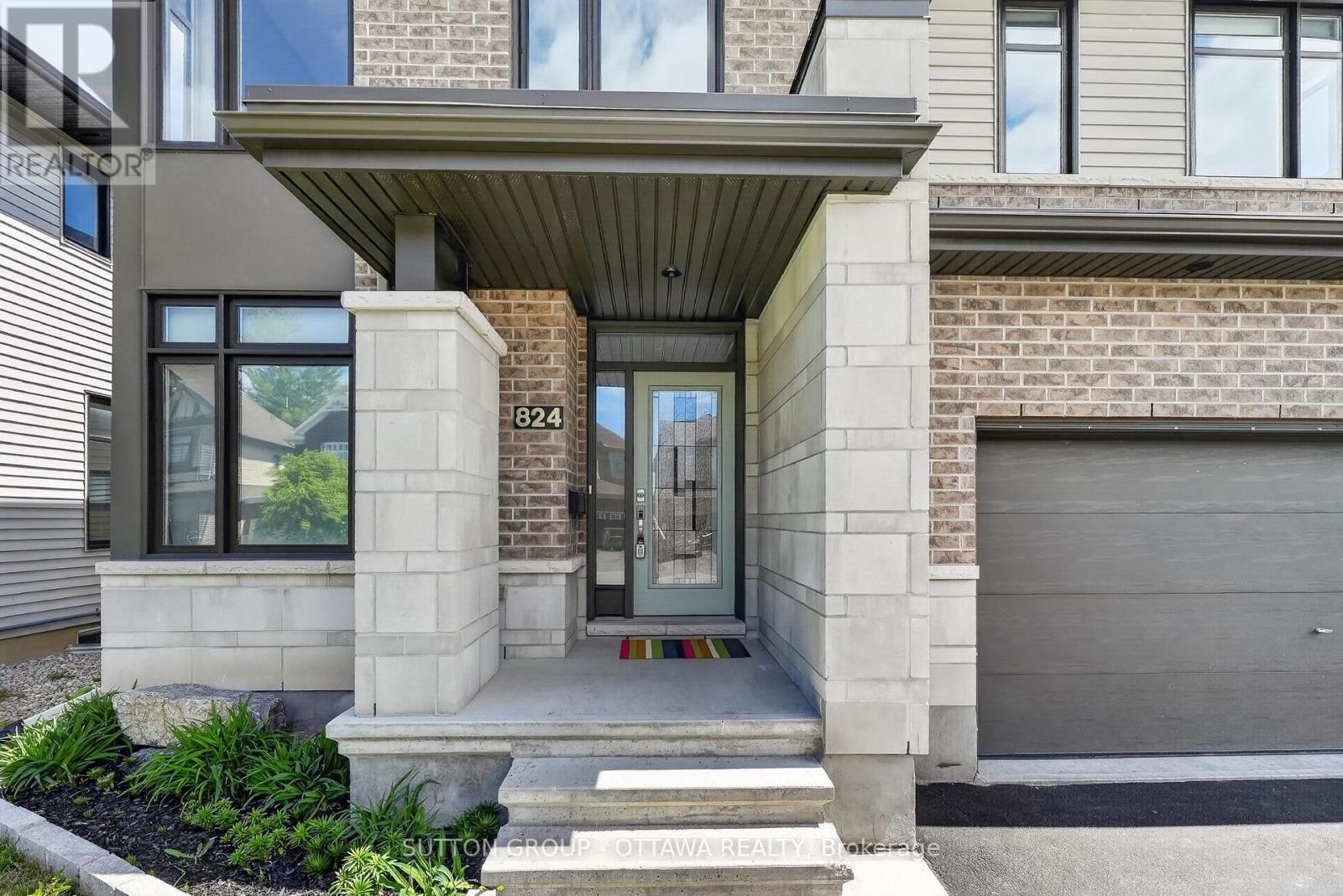 824 Contour Street, Ottawa, Ontario  K1W 1G2 - Photo 2 - X13155344