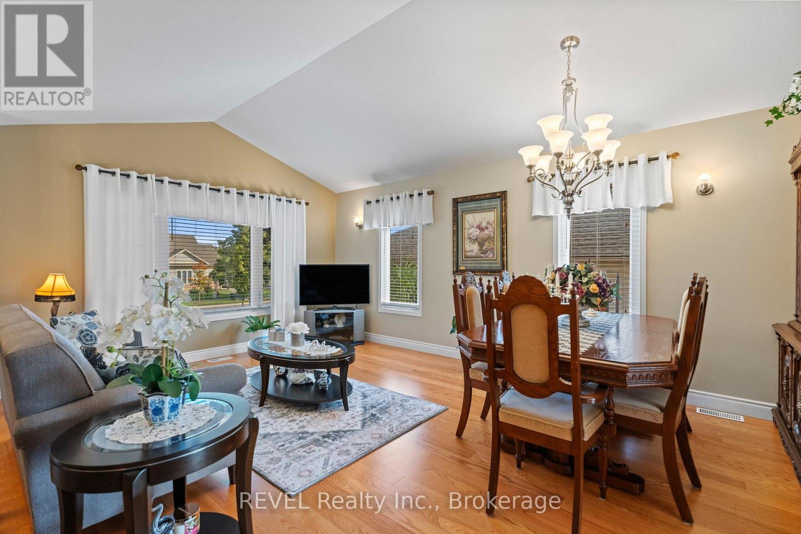 130 Loretta Drive, Niagara-On-The-Lake, Ontario  L0S 1T0 - Photo 7 - X13155300