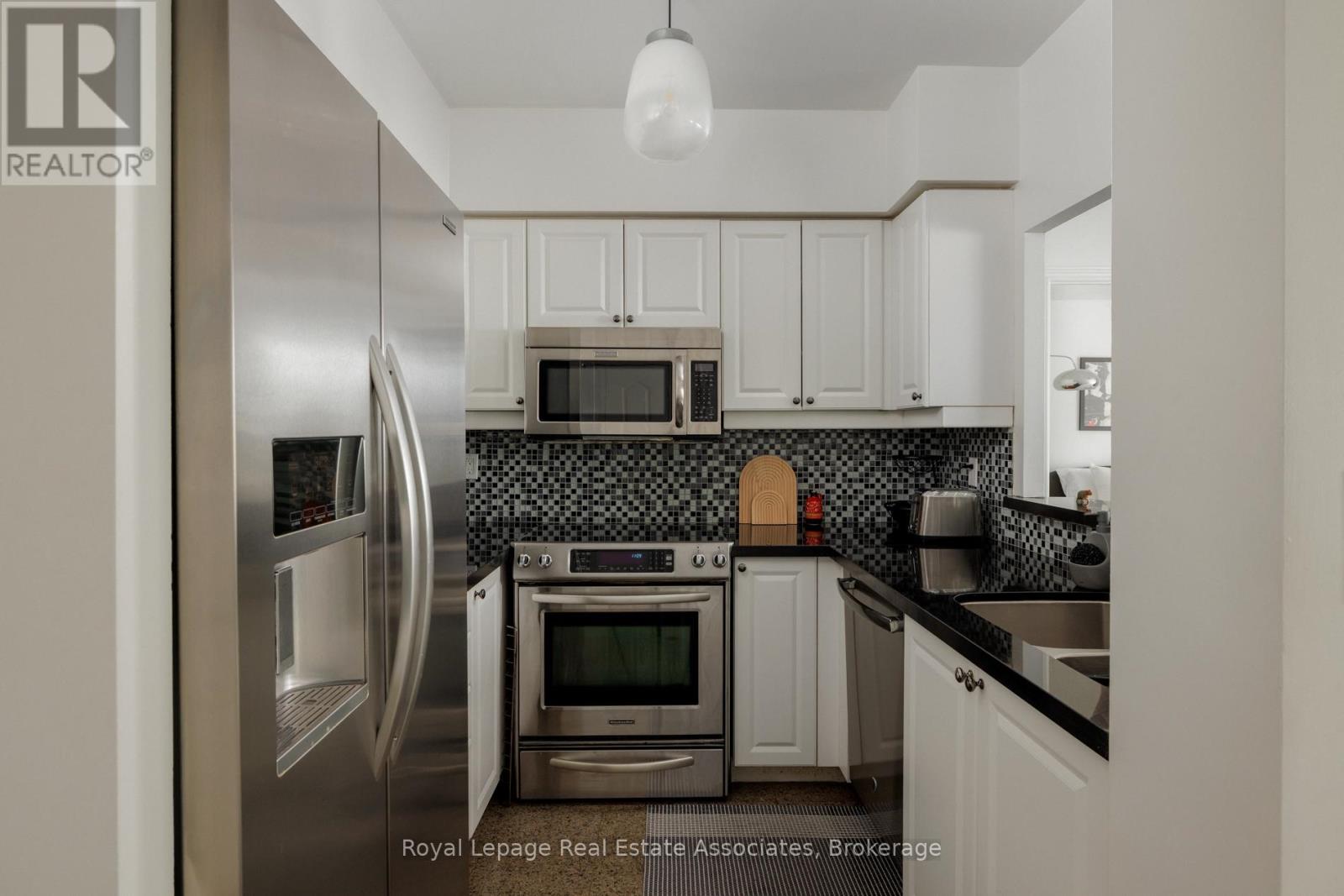 205 - 800 Spadina Road, Toronto, Ontario  M5P 3N2 - Photo 15 - C13155184
