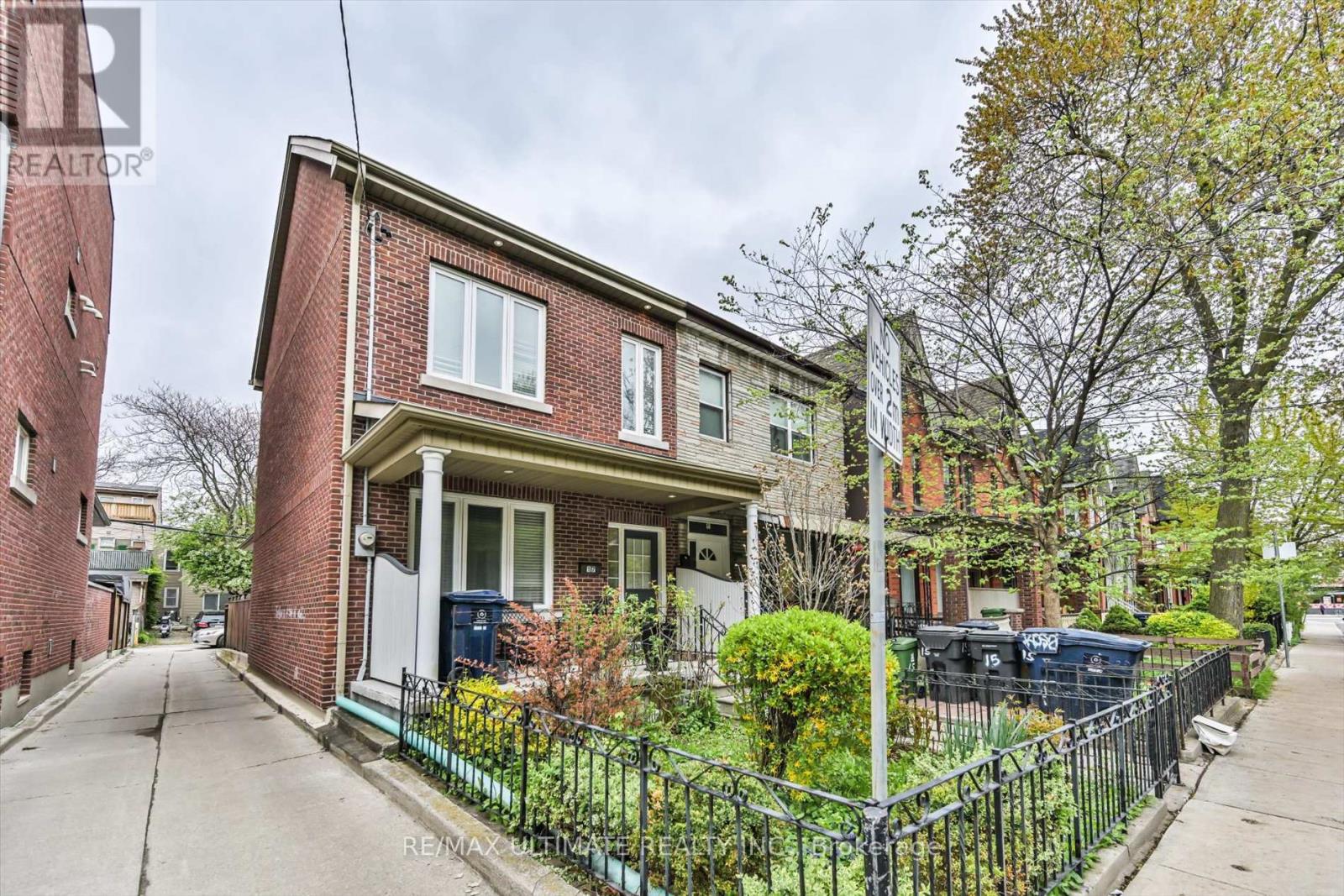 17 Major Street, Toronto, Ontario  M5S 2K9 - Photo 2 - C13155234