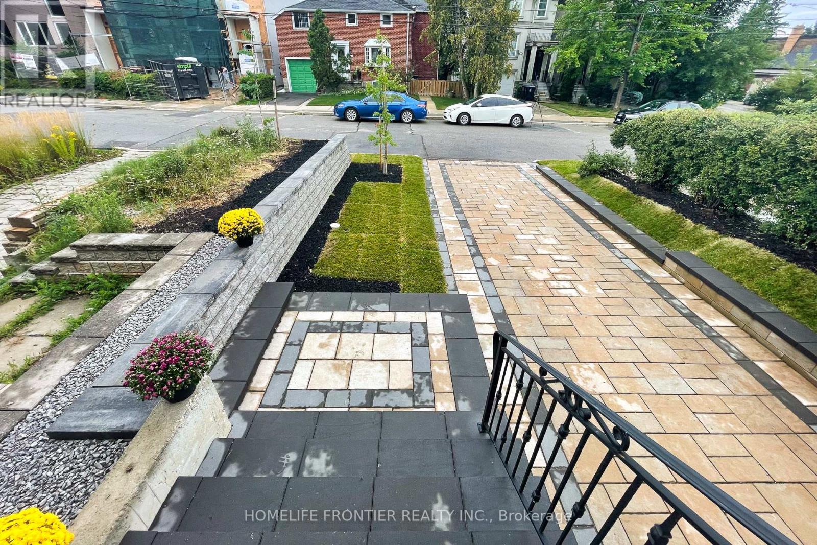 82 Cameron Avenue, Toronto, Ontario  M2N 1E2 - Photo 3 - C13155298