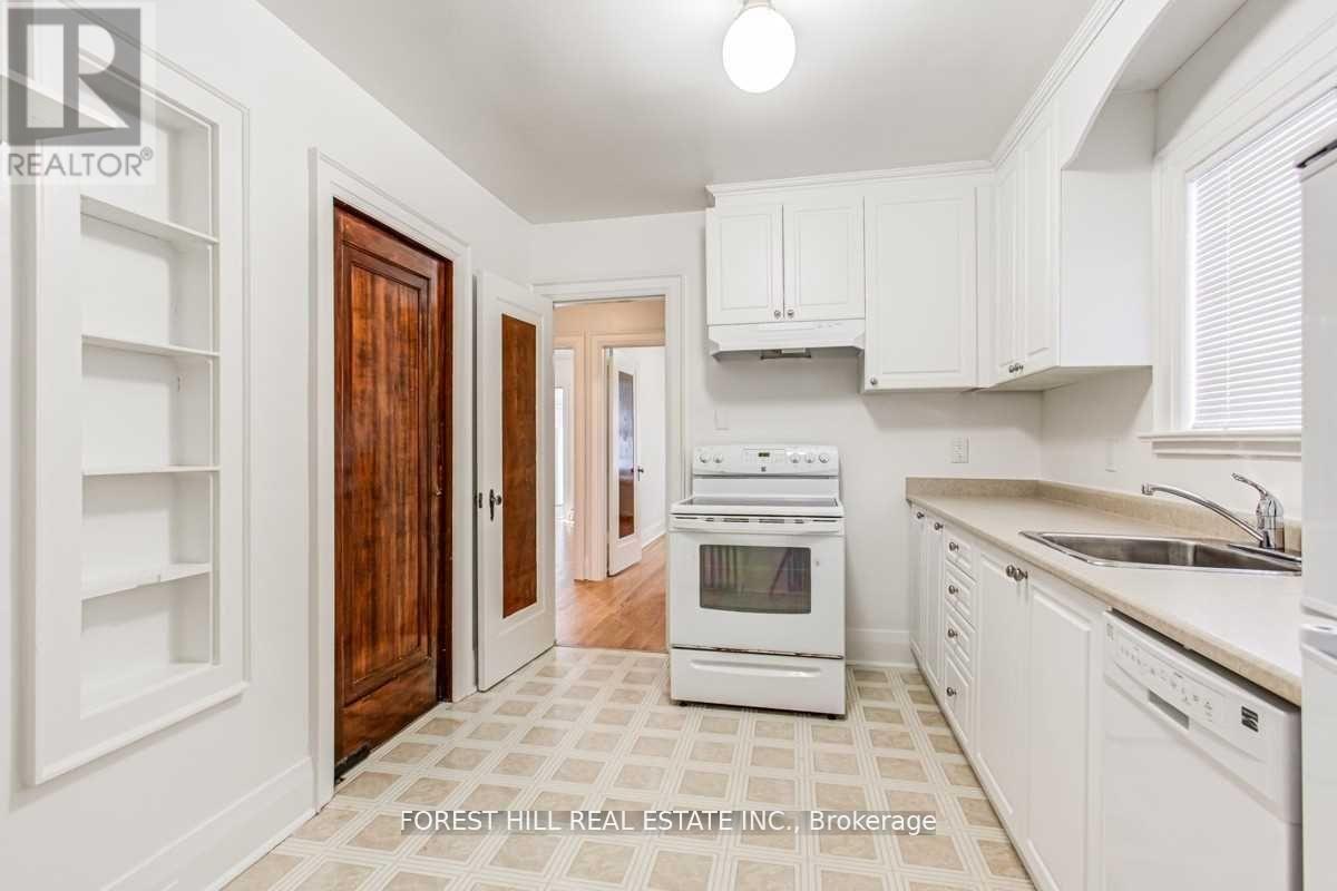 138 Castlewood Road, Toronto, Ontario  M5N 2L6 - Photo 11 - C13155304