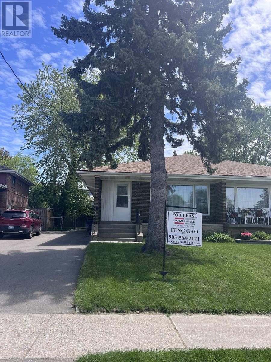 20 FORTROSE CRESCENT, Toronto, Ontario