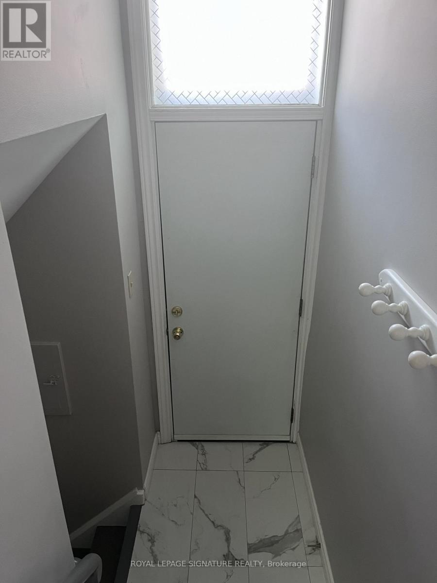 20 Fortrose Crescent, Toronto, Ontario  M3A 2H1 - Photo 14 - C13155334