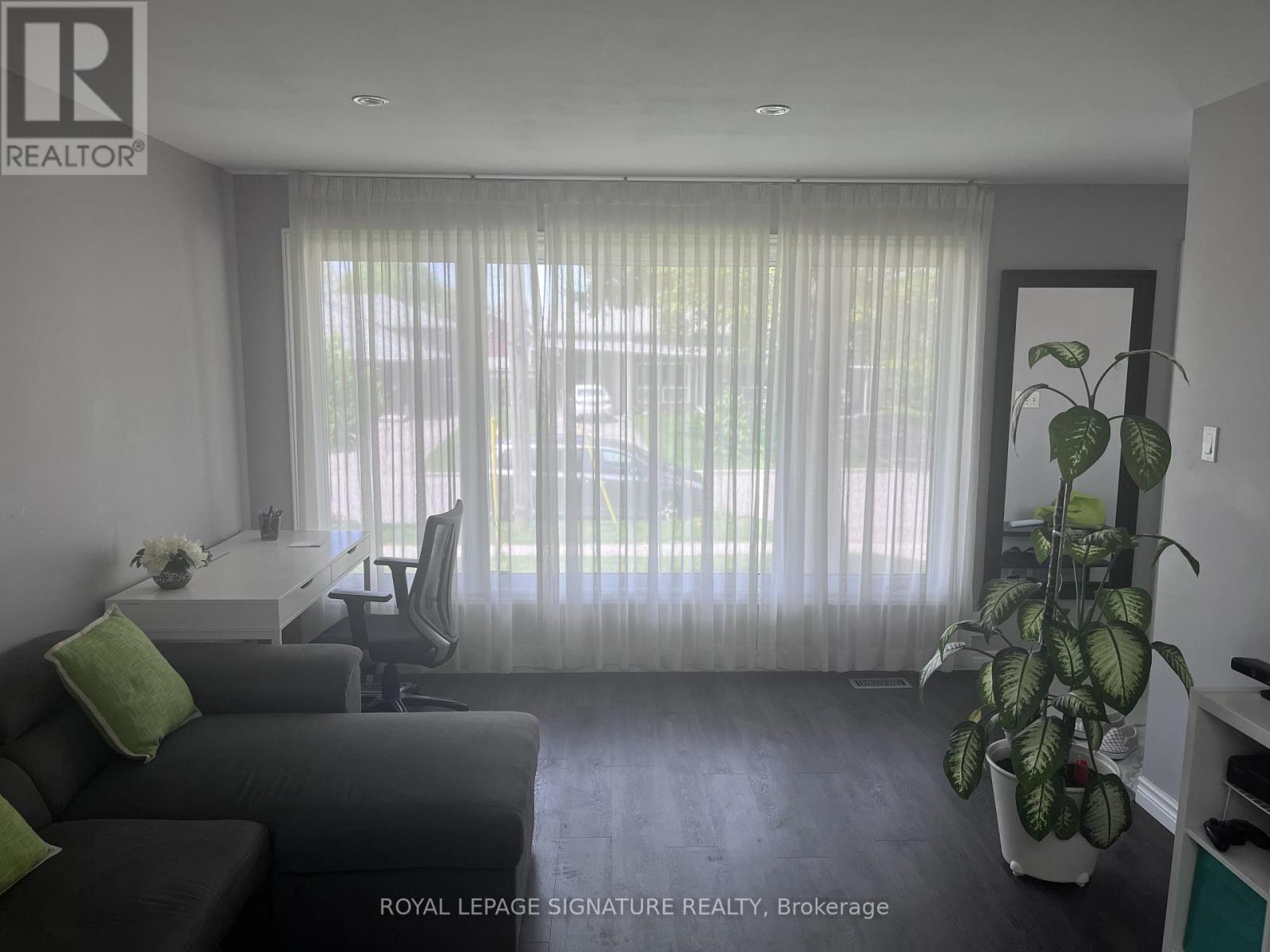 20 Fortrose Crescent, Toronto, Ontario  M3A 2H1 - Photo 2 - C13155334