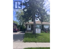 20 FORTROSE CRESCENT, Toronto, Ontario