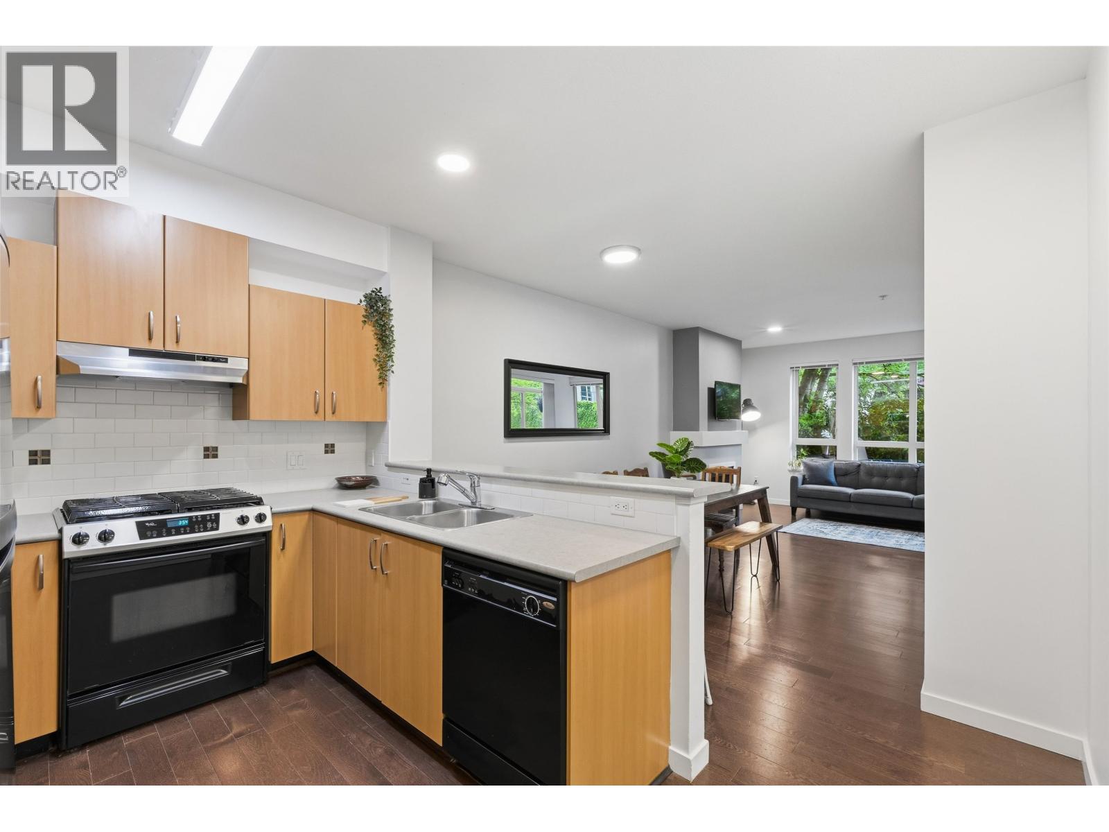 123 801 Klahanie Drive, Port Moody, British Columbia  V3H 5K4 - Photo 11 - R3123933