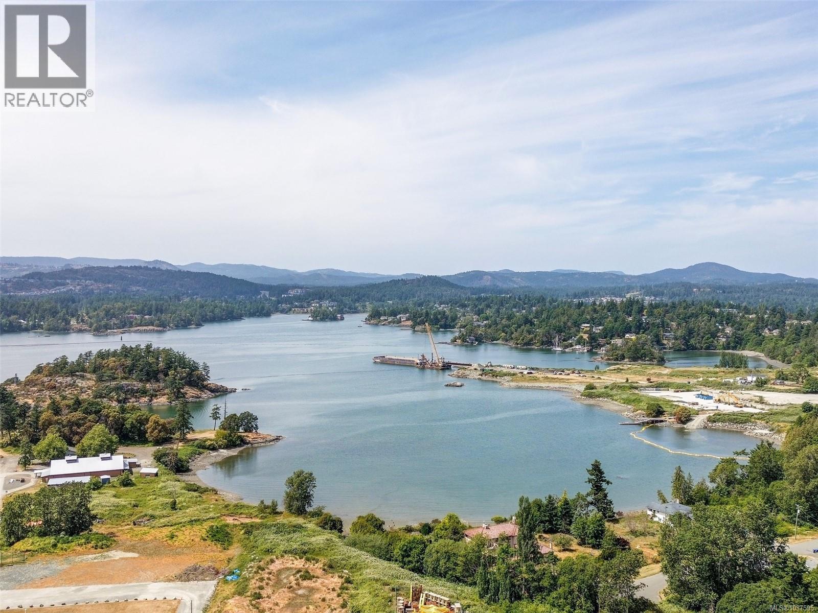 2 709 Luscombe Pl, Esquimalt, British Columbia  V9A 7L6 - Photo 30 - 1037595