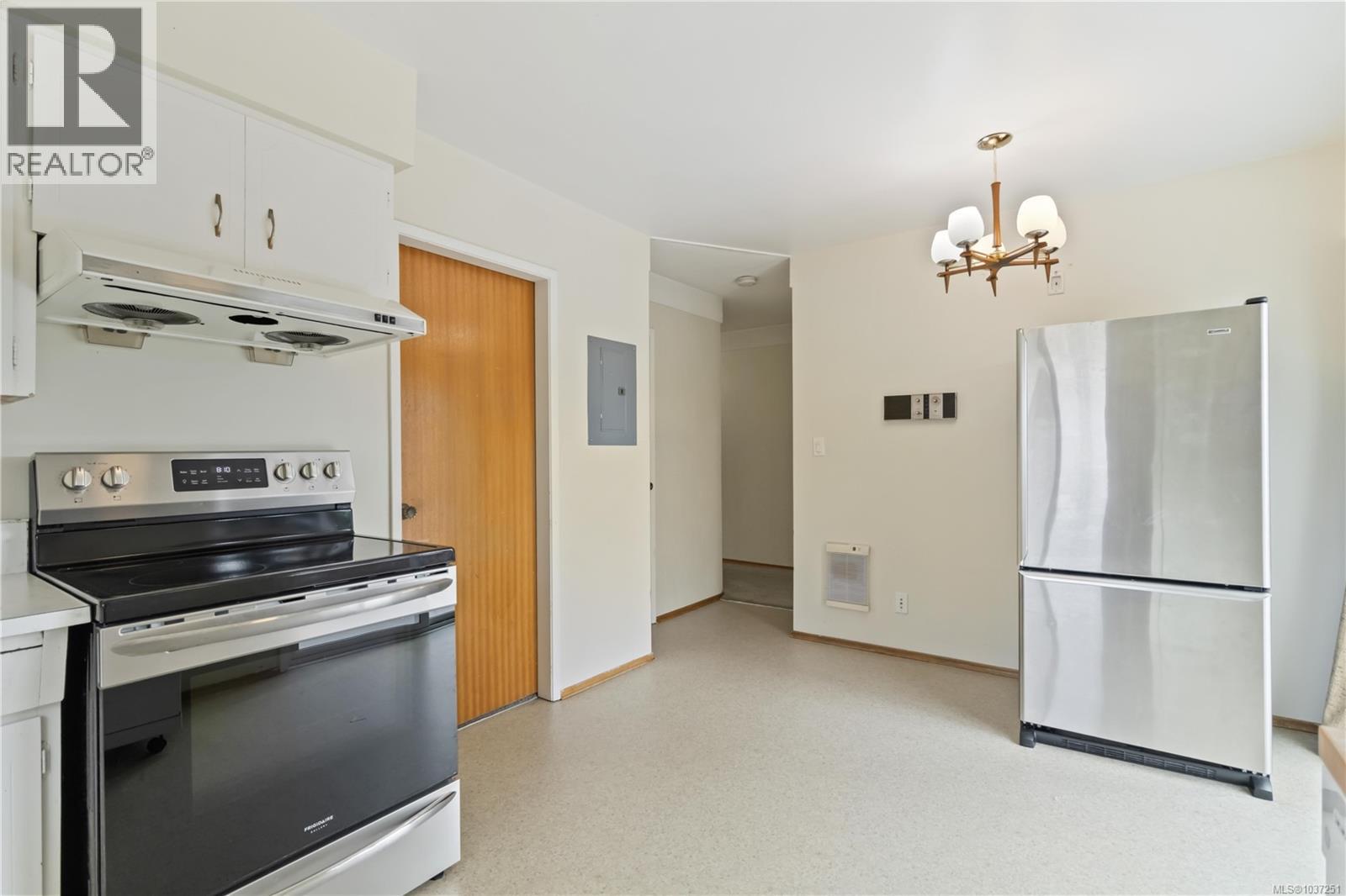 1273 Denman St, Victoria, British Columbia  V8T 1L8 - Photo 16 - 1037251