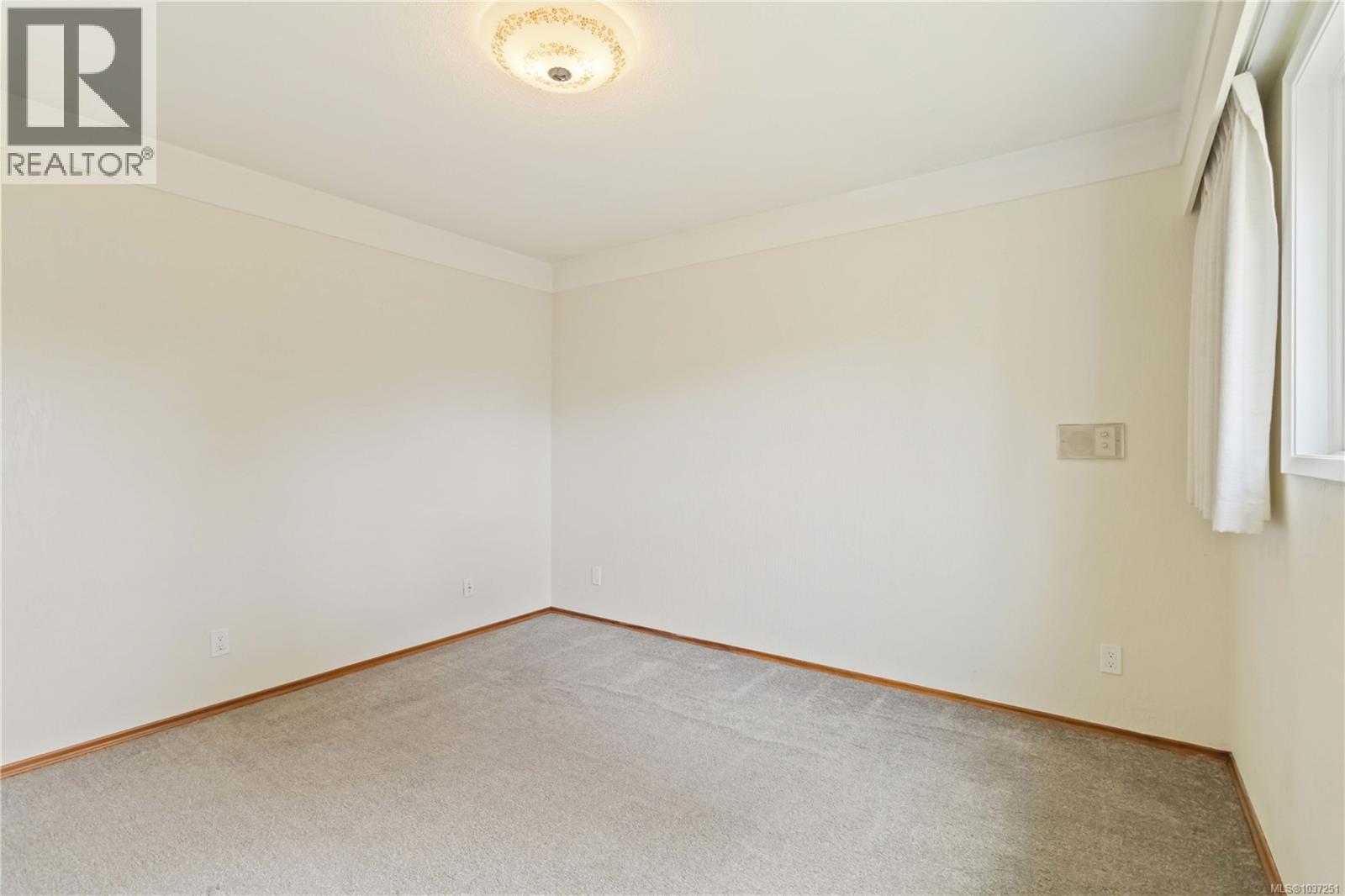 1273 Denman St, Victoria, British Columbia  V8T 1L8 - Photo 29 - 1037251