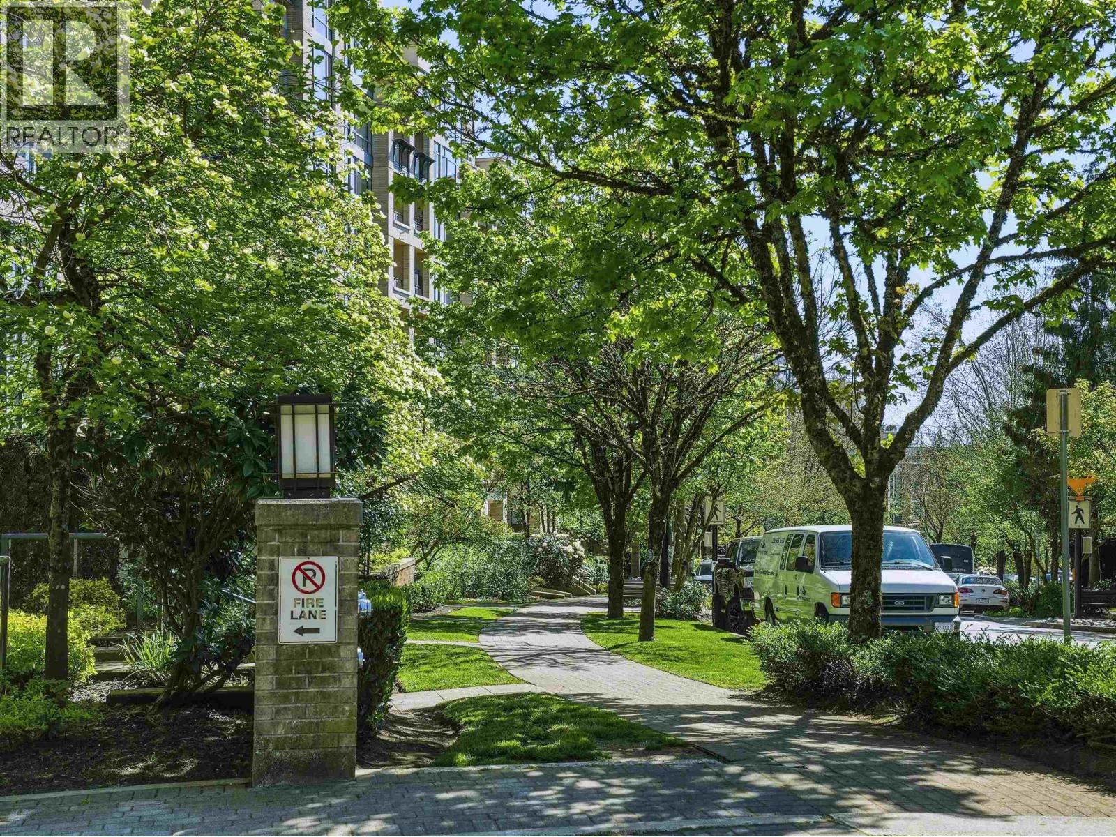 402 9298 University Crescent, Burnaby, British Columbia  V5A 4X8 - Photo 2 - R3126213