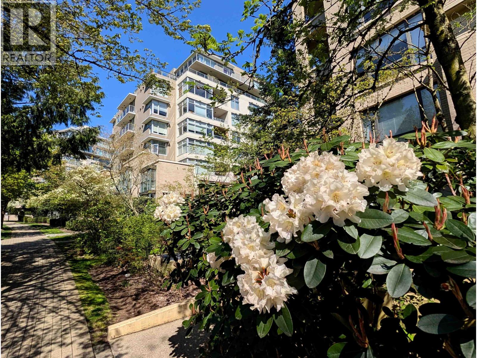 402 9298 University Crescent, Burnaby, British Columbia  V5A 4X8 - Photo 3 - R3126213