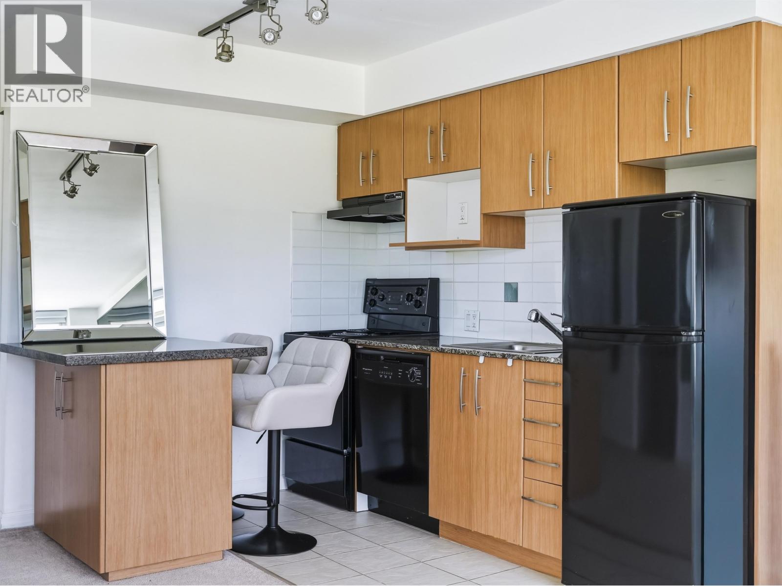 402 9298 University Crescent, Burnaby, British Columbia  V5A 4X8 - Photo 9 - R3126213