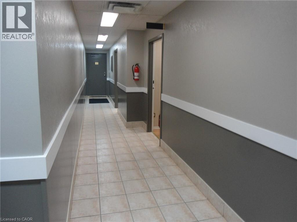 662 E Fennell Avenue E Unit# 7, Hamilton, Ontario  L8V 1V1 - Photo 6 - 40832258