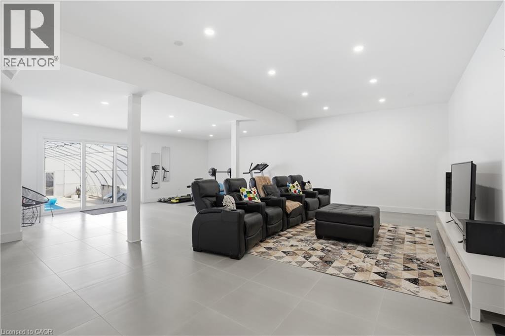 296 Ridge Road W, Grimsby, Ontario  L3M 4E7 - Photo 36 - 40832164