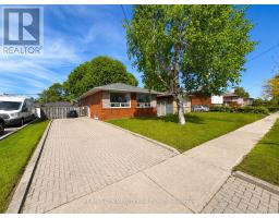 22 CORA CRESCENT, Toronto, Ontario