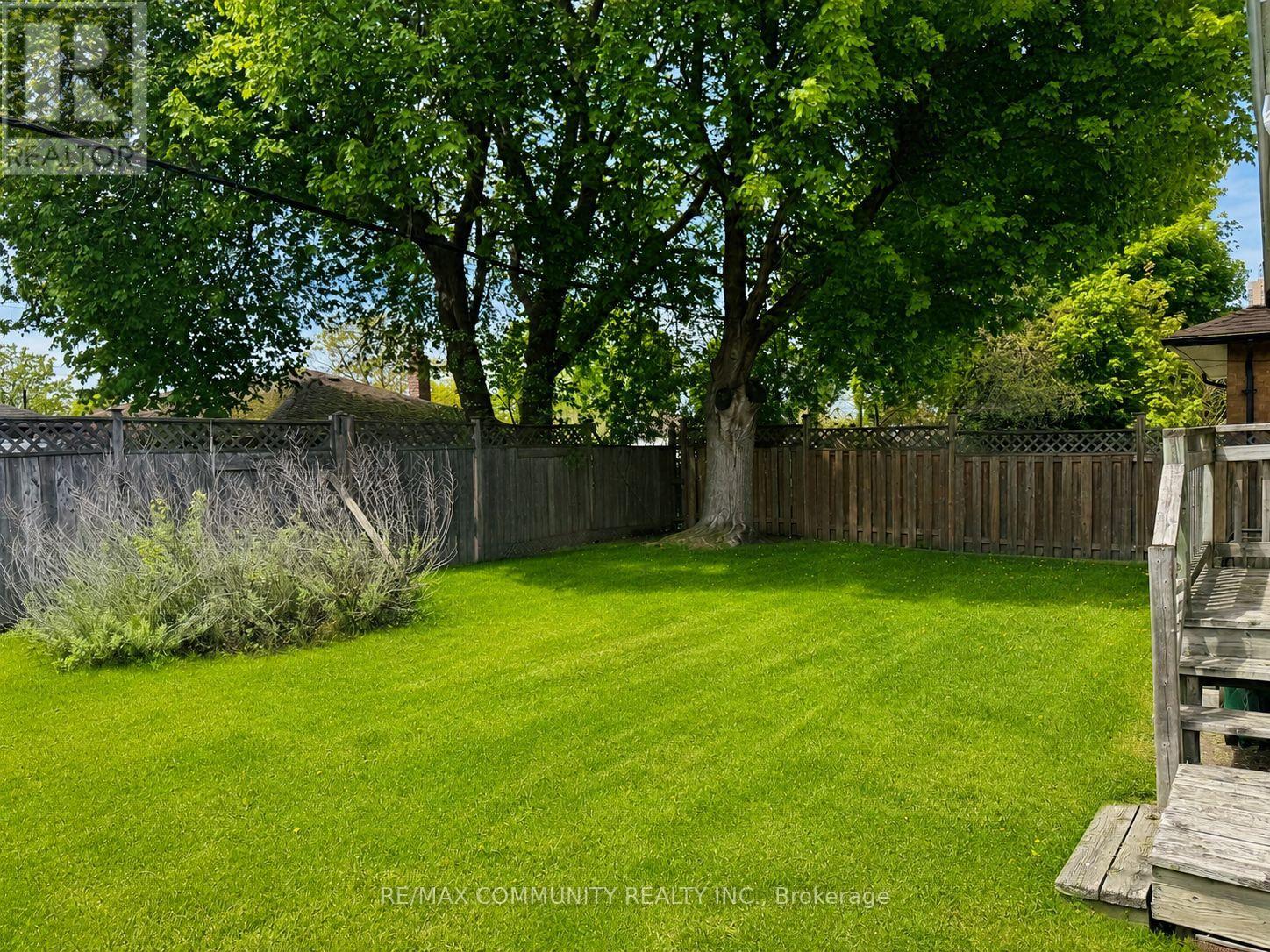 22 Cora Crescent, Toronto, Ontario  M1P 4M4 - Photo 6 - E13154444