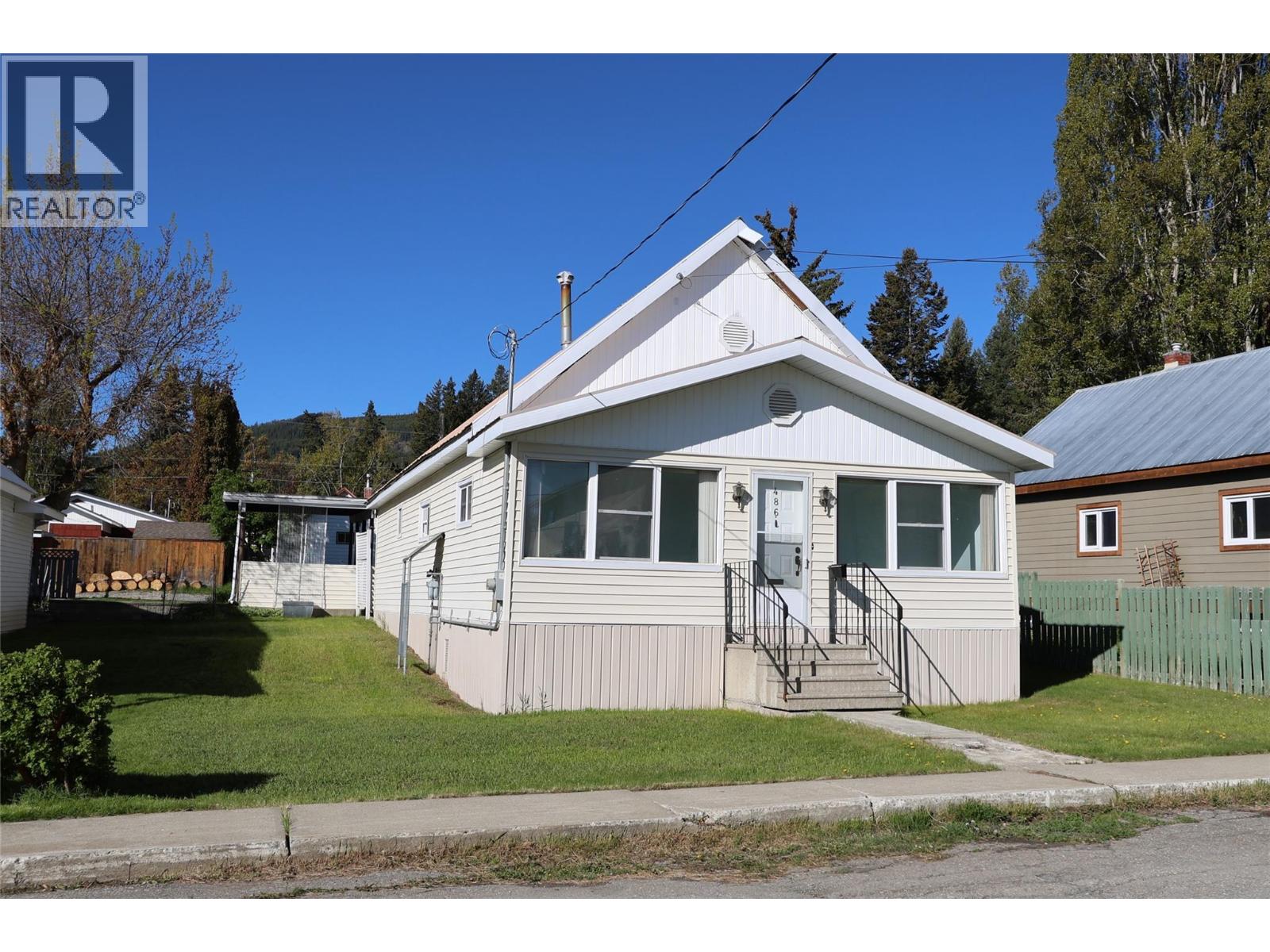 486 3rd Avenue, Kimberley, British Columbia V1A 2R3 - Photo 1 - 10388003