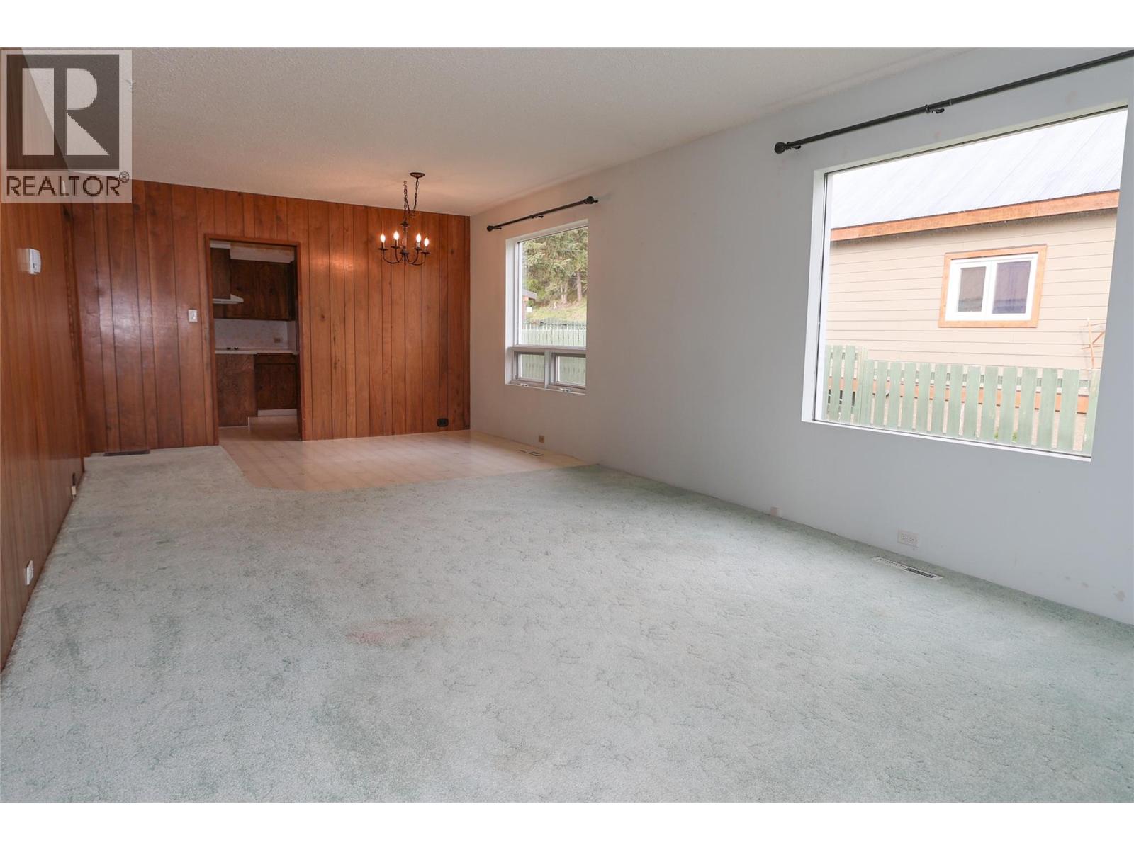 486 3rd Avenue, Kimberley, British Columbia V1A 2R3 - Photo 13 - 10388003