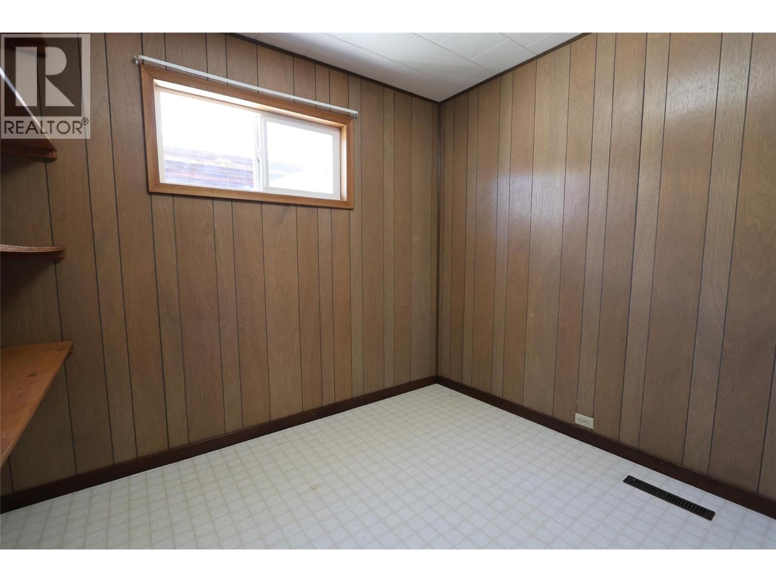 486 3rd Avenue, Kimberley, British Columbia V1A 2R3 - Photo 28 - 10388003
