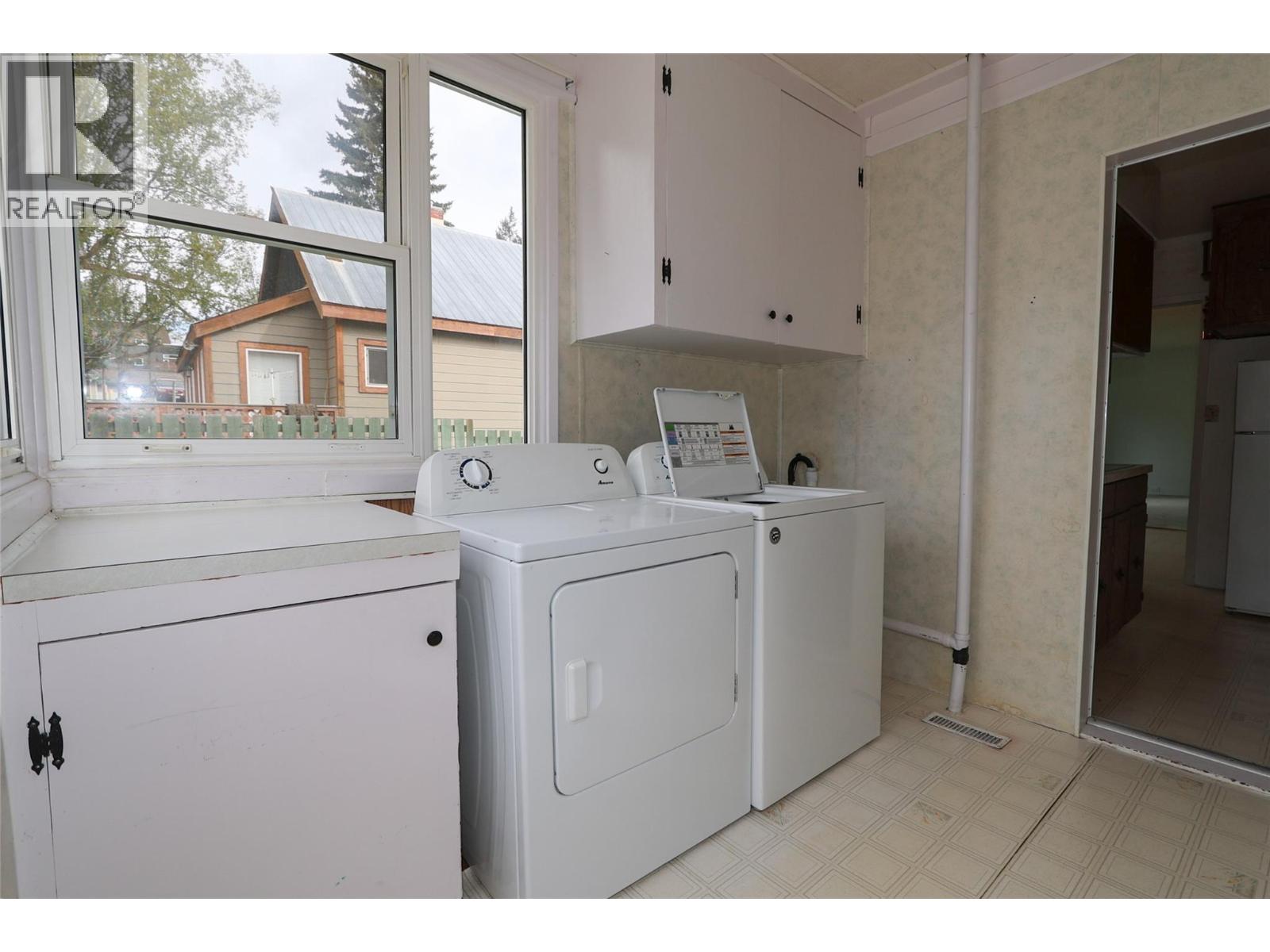 486 3rd Avenue, Kimberley, British Columbia V1A 2R3 - Photo 32 - 10388003