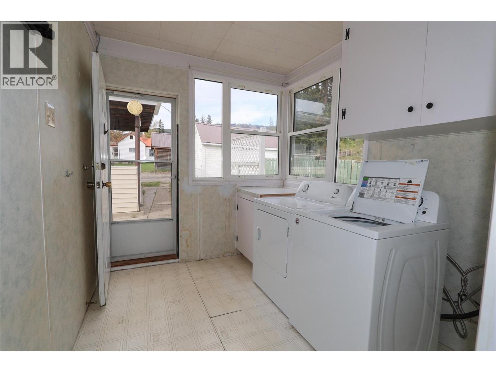 486 3rd Avenue, Kimberley, British Columbia V1A 2R3 - Photo 31 - 10388003