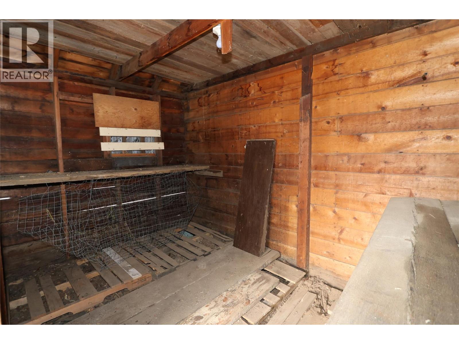 486 3rd Avenue, Kimberley, British Columbia V1A 2R3 - Photo 38 - 10388003