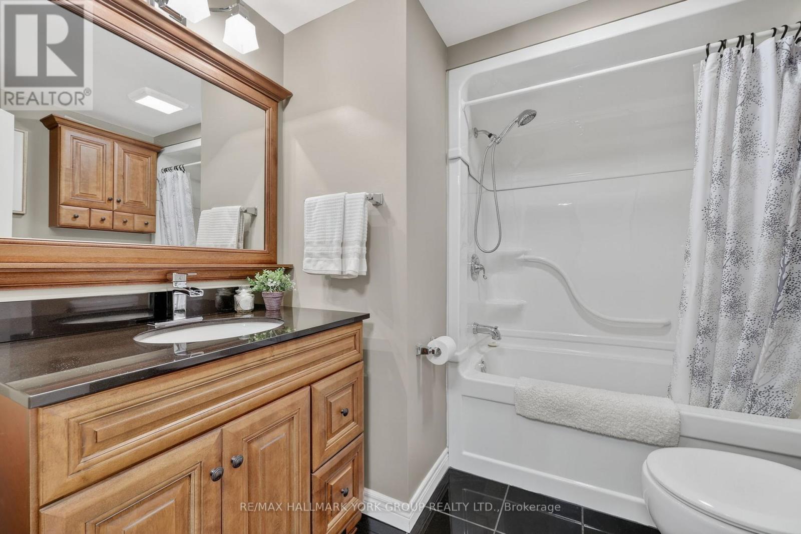 8 Grant Court, East Gwillimbury, Ontario  L0G 1R0 - Photo 33 - N13075406