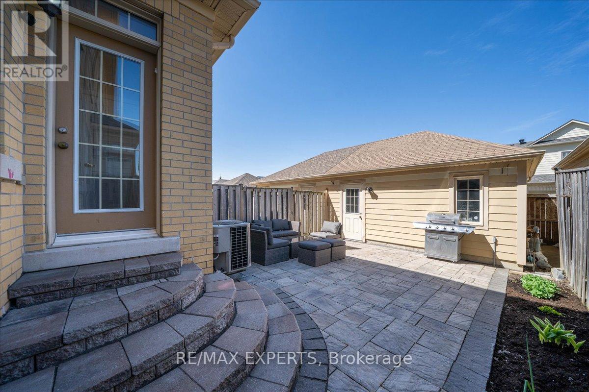 10534 Victoria Square Boulevard, Markham, Ontario  L6C 0A3 - Photo 35 - N13154972