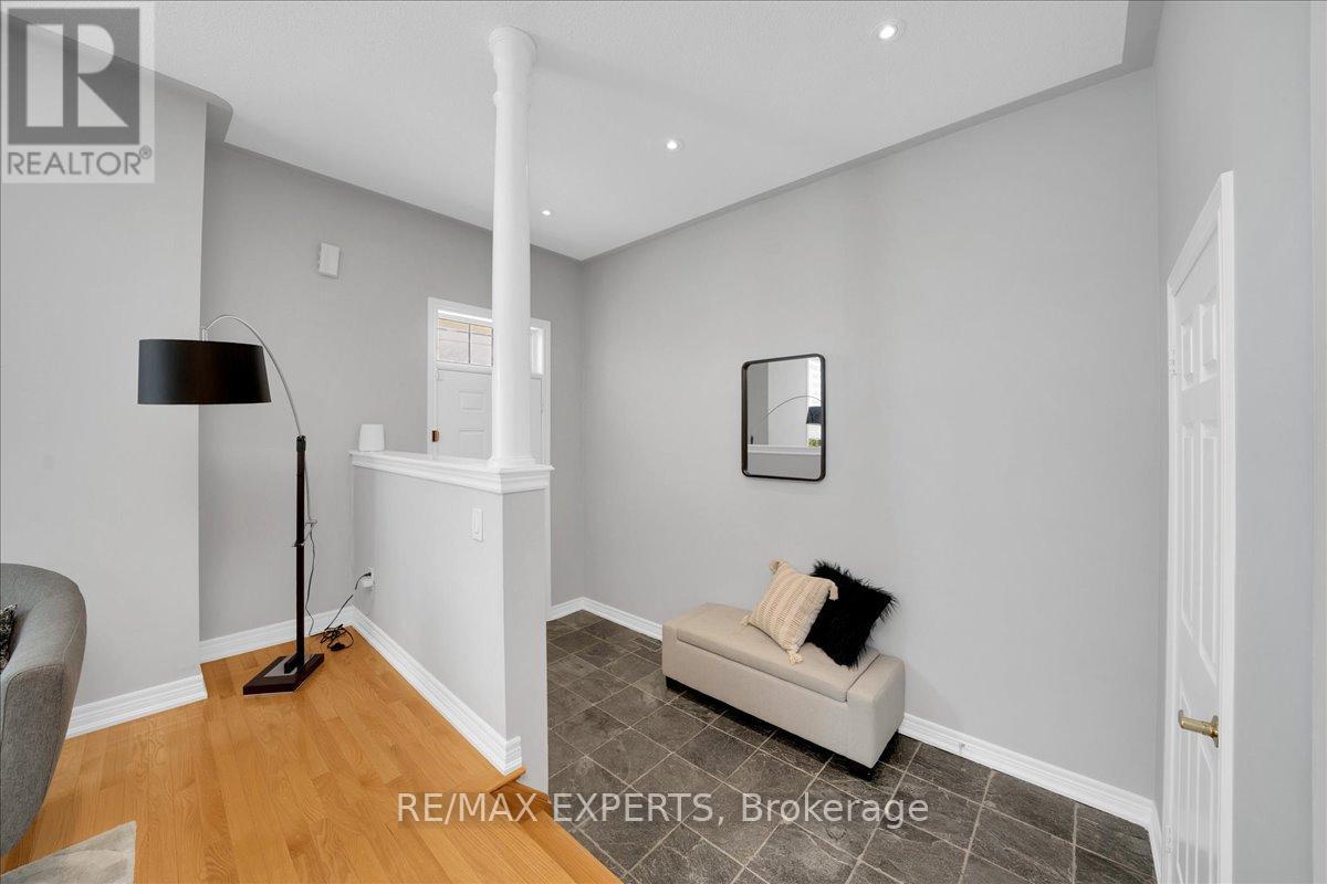 10534 Victoria Square Boulevard, Markham, Ontario  L6C 0A3 - Photo 5 - N13154972