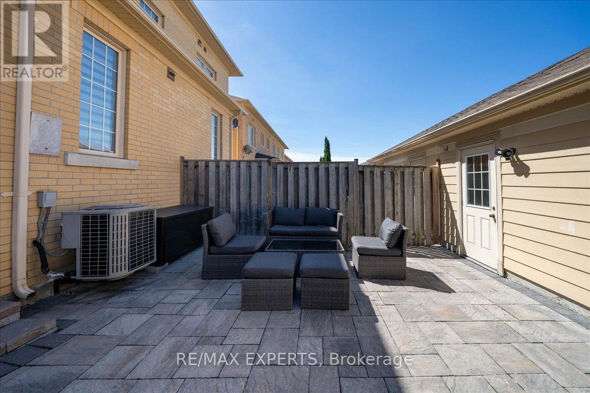 10534 Victoria Square Boulevard, Markham, Ontario  L6C 0A3 - Photo 37 - N13154972