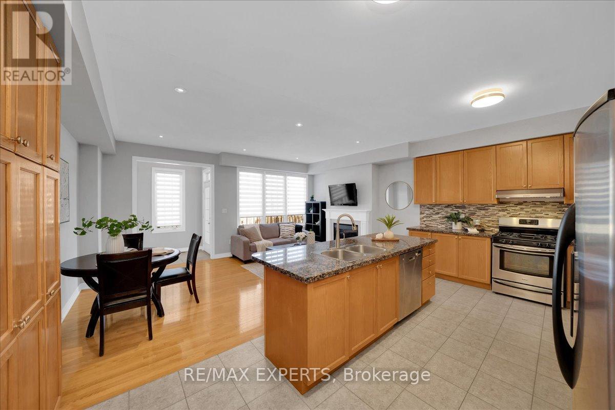 10534 Victoria Square Boulevard, Markham, Ontario  L6C 0A3 - Photo 11 - N13154972