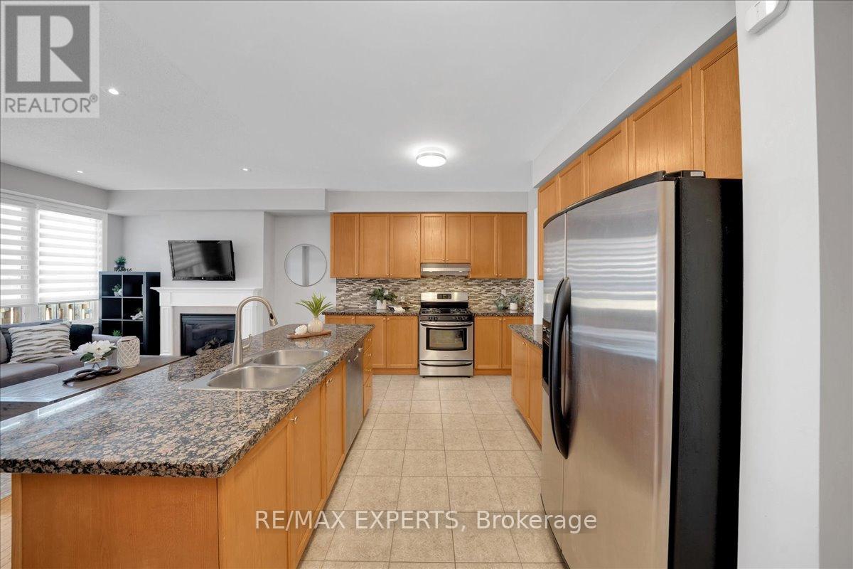 10534 Victoria Square Boulevard, Markham, Ontario  L6C 0A3 - Photo 12 - N13154972