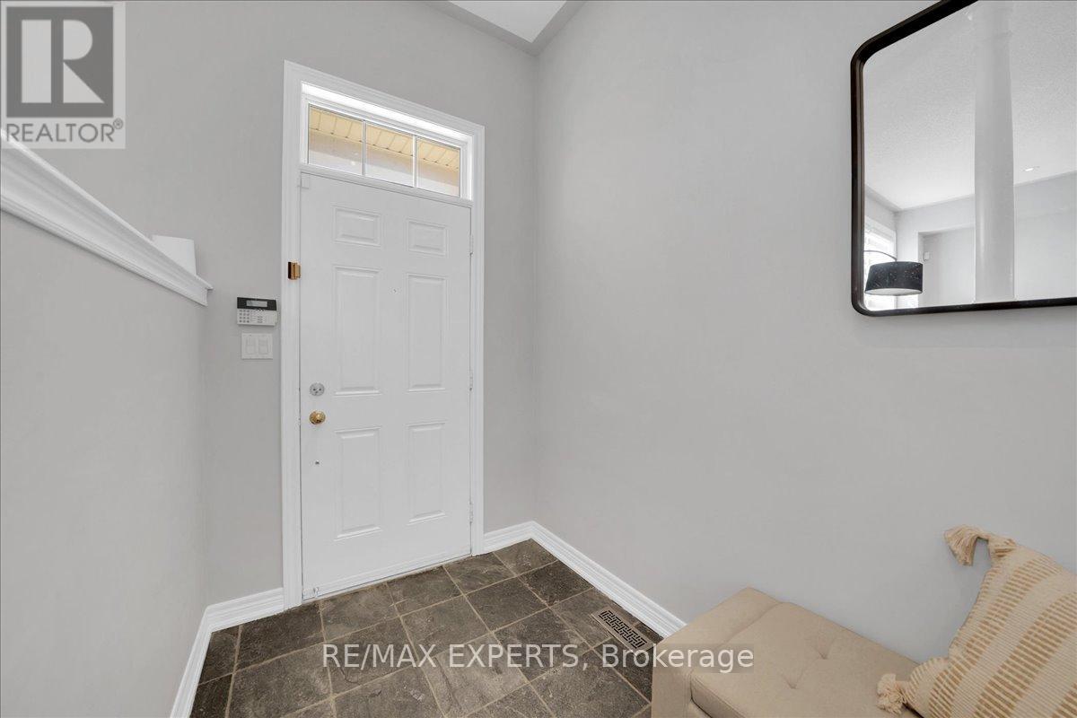 10534 Victoria Square Boulevard, Markham, Ontario  L6C 0A3 - Photo 4 - N13154972