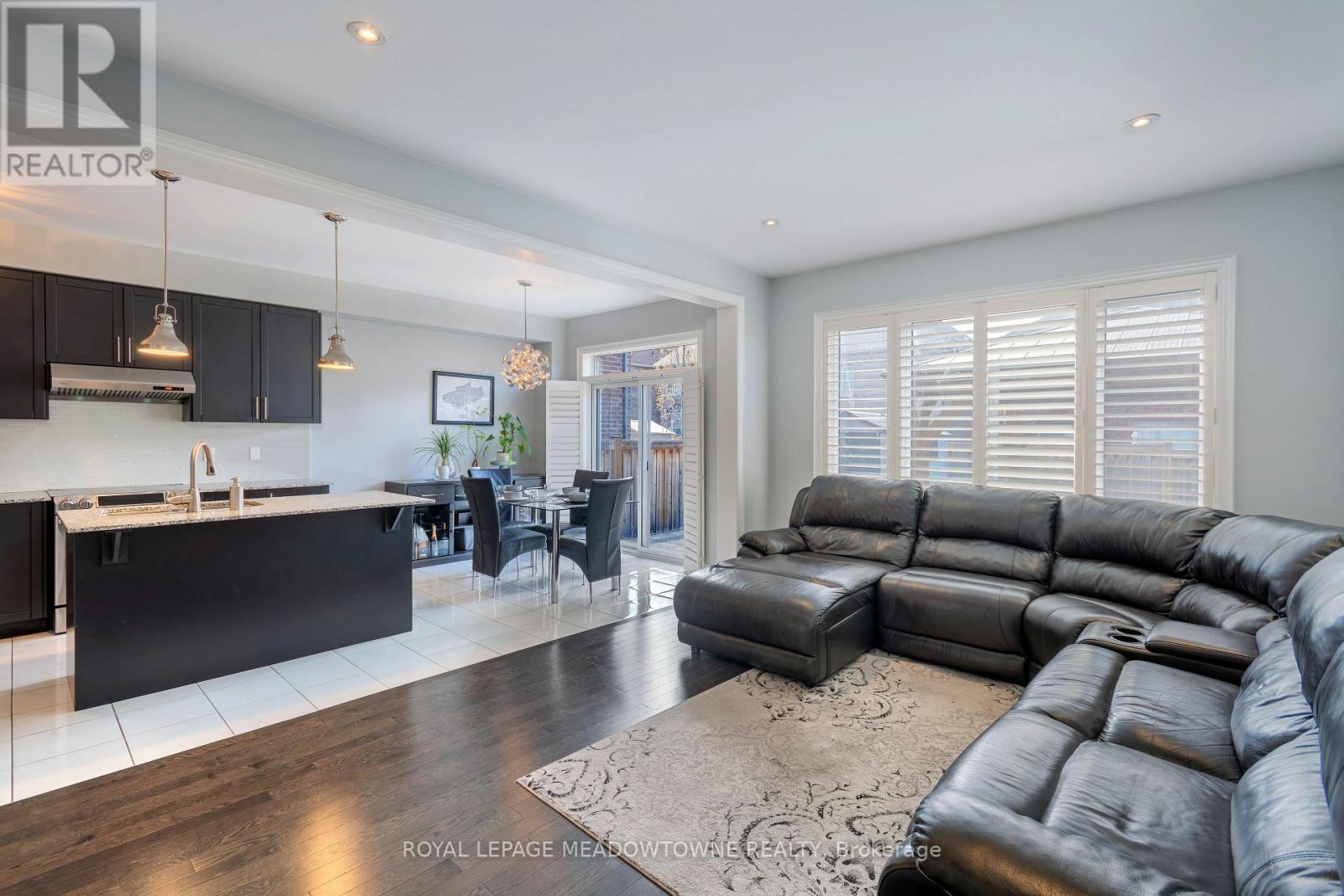 11 Cranbrook Crescent, Vaughan, Ontario  L4H 4H5 - Photo 7 - N13155172