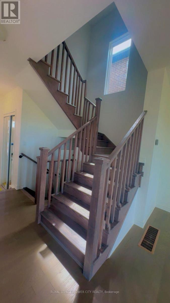 19 Foxley Heights, Barrie, Ontario  L9J 1A6 - Photo 9 - S13155104